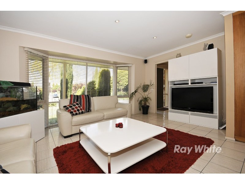 8 Haideh Place, Wantirna South VIC 3152