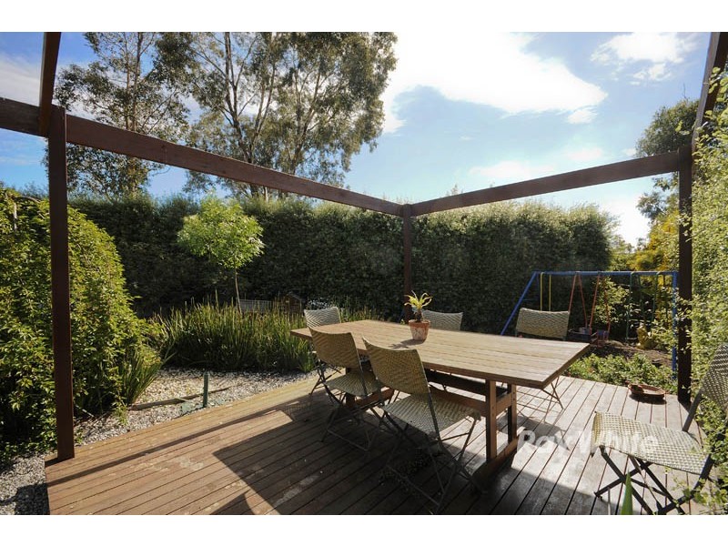 8 Haideh Place, Wantirna South VIC 3152