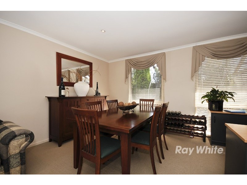 8 Haideh Place, Wantirna South VIC 3152