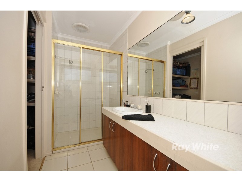 8 Haideh Place, Wantirna South VIC 3152