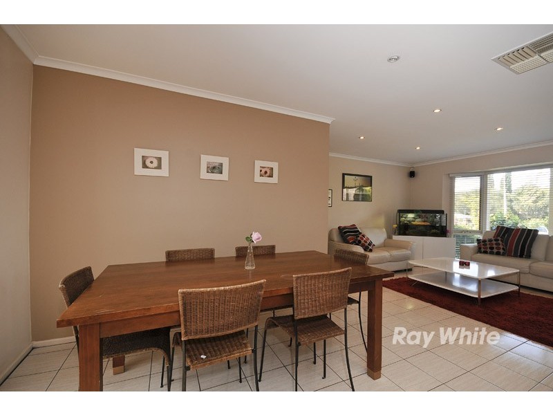 8 Haideh Place, Wantirna South VIC 3152