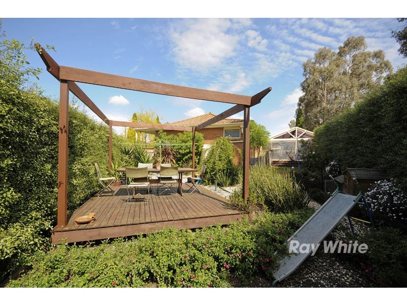 8 Haideh Place, Wantirna South VIC 3152