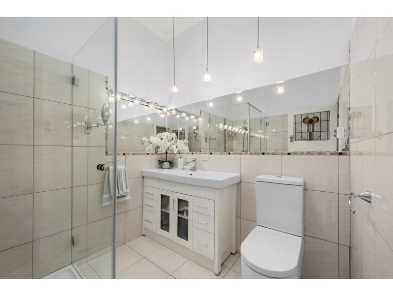 24 The Avenue, Ferntree Gully VIC 3156