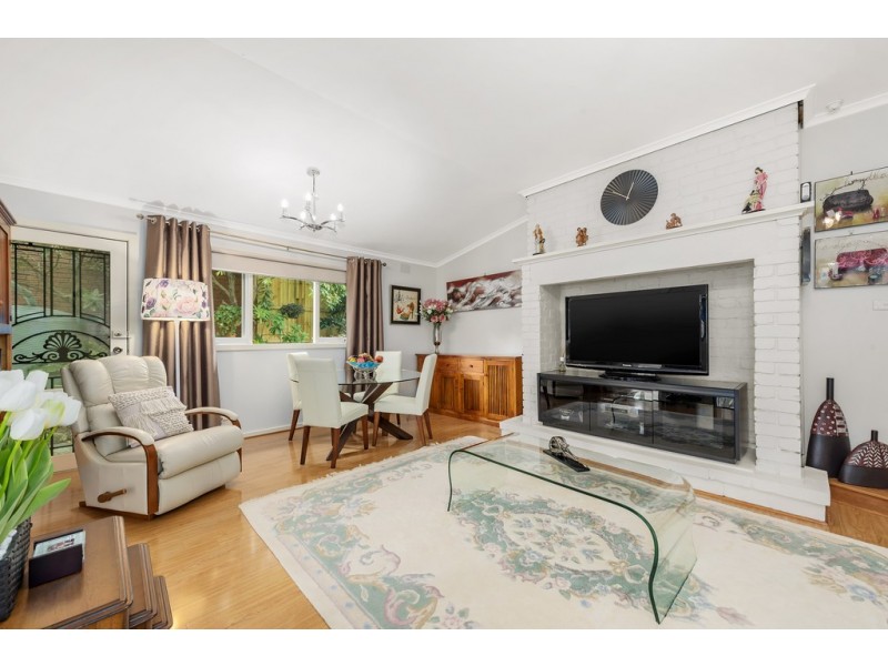 24 The Avenue, Ferntree Gully VIC 3156