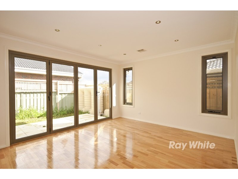 2/2 Somerset Street, Wantirna South VIC 3152