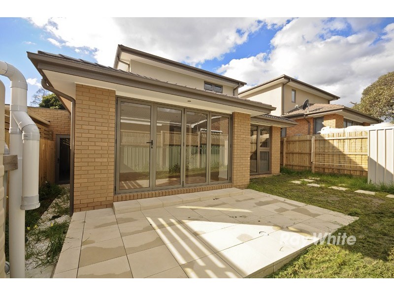 2/2 Somerset Street, Wantirna South VIC 3152