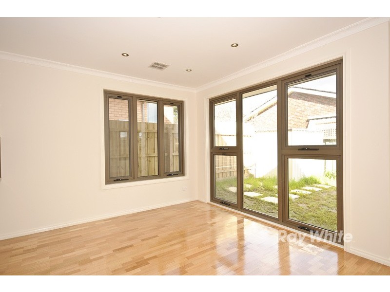 2/2 Somerset Street, Wantirna South VIC 3152