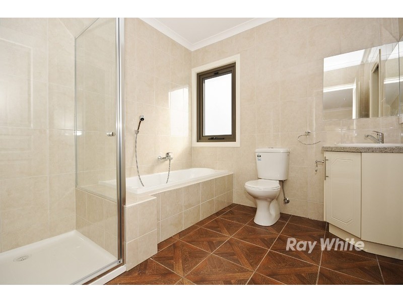 2/2 Somerset Street, Wantirna South VIC 3152