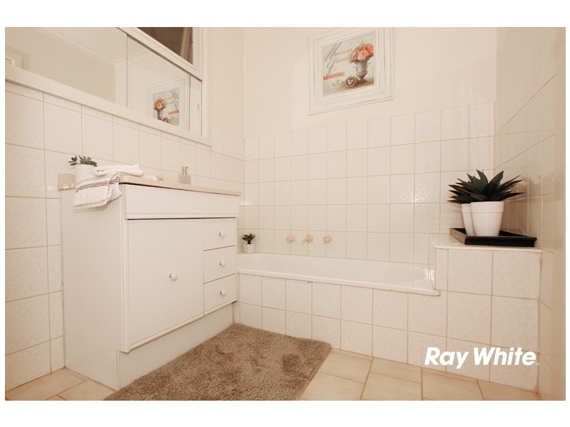 22 Rickards Avenue, Knoxfield VIC 3180