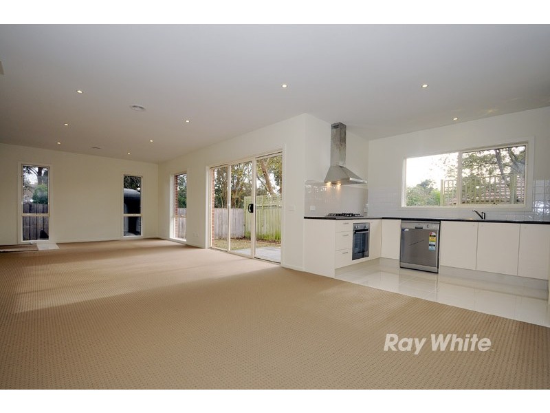 2/53 Kanooka Road, Wantirna South VIC 3152