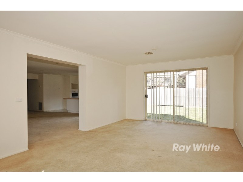 10 Meridian Parade, Wantirna South VIC 3152