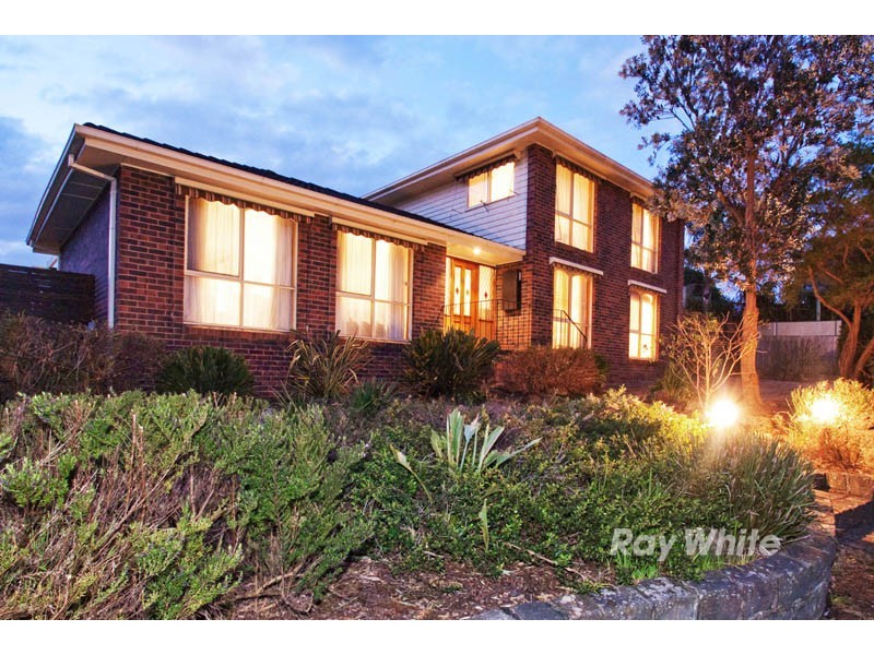 14 Birchfield Crescent, Wantirna VIC 3152