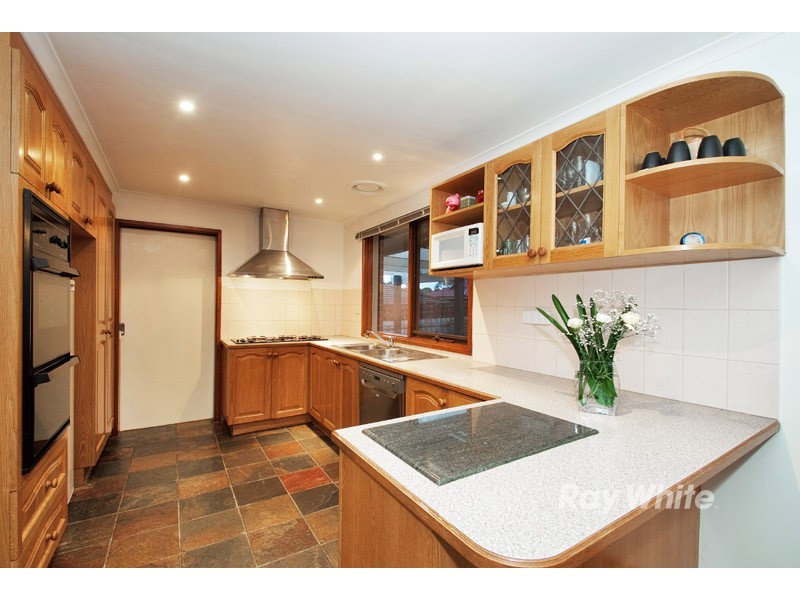 14 Birchfield Crescent, Wantirna VIC 3152