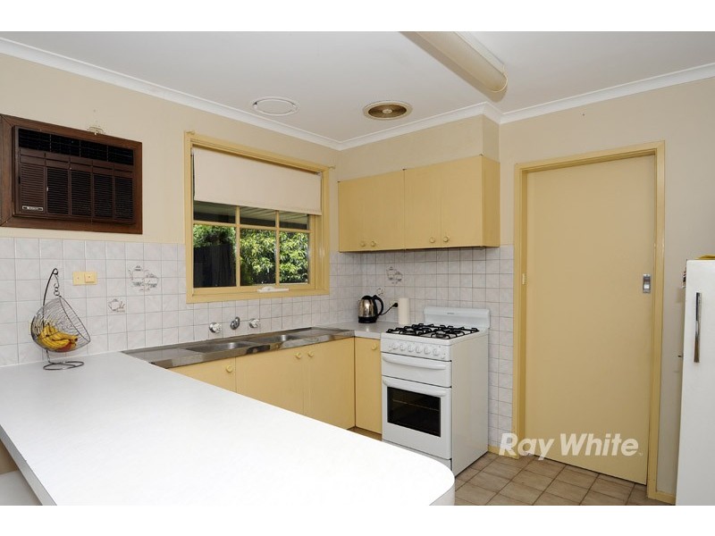 4 Larne Avenue, Bayswater VIC 3153