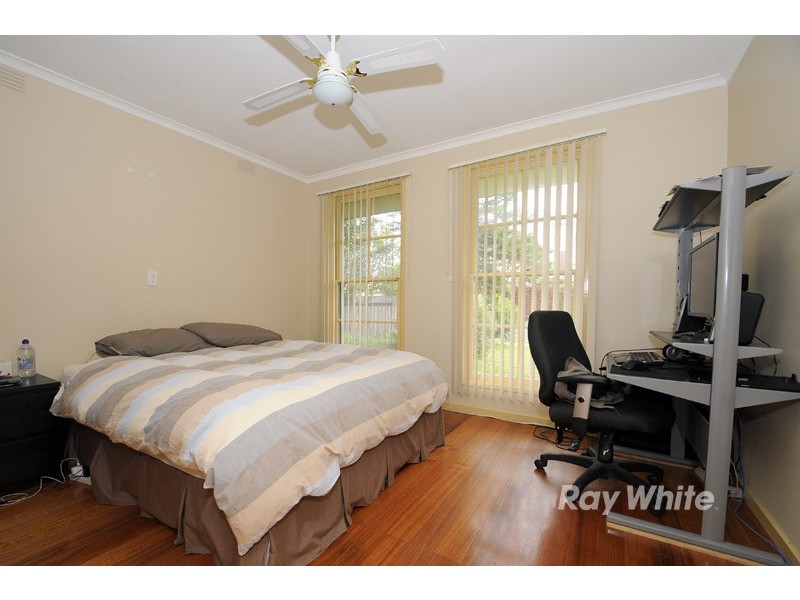 4 Larne Avenue, Bayswater VIC 3153