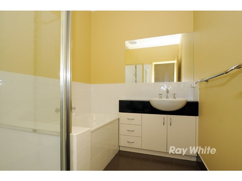 1/21 Ross Street, Ferntree Gully VIC 3156