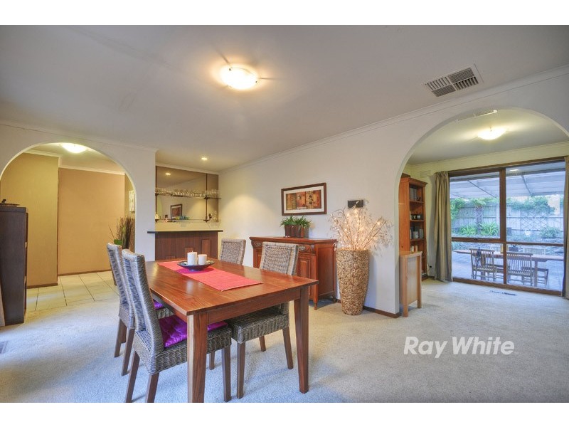 28 Merryn Grove, Wantirna South VIC 3152