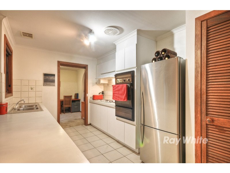 28 Merryn Grove, Wantirna South VIC 3152