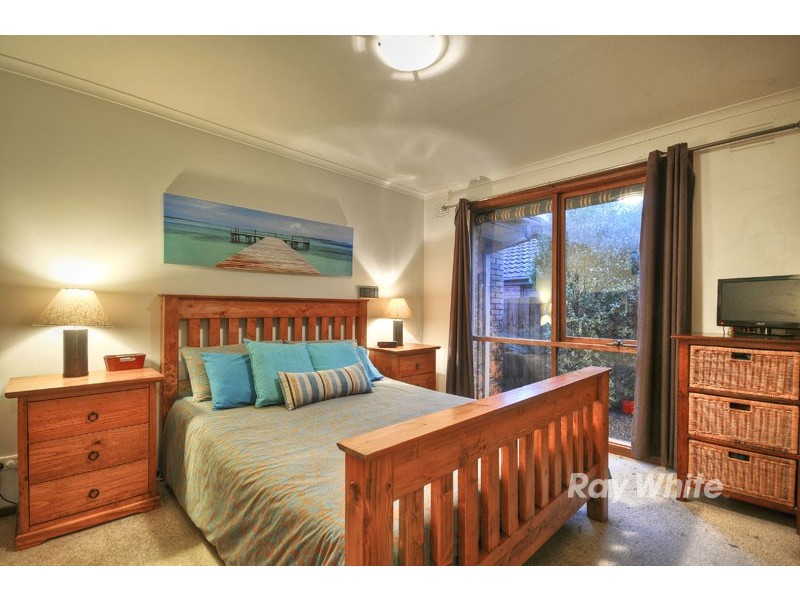 28 Merryn Grove, Wantirna South VIC 3152