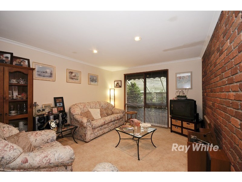 120 Fraser Crescent, Wantirna South VIC 3152