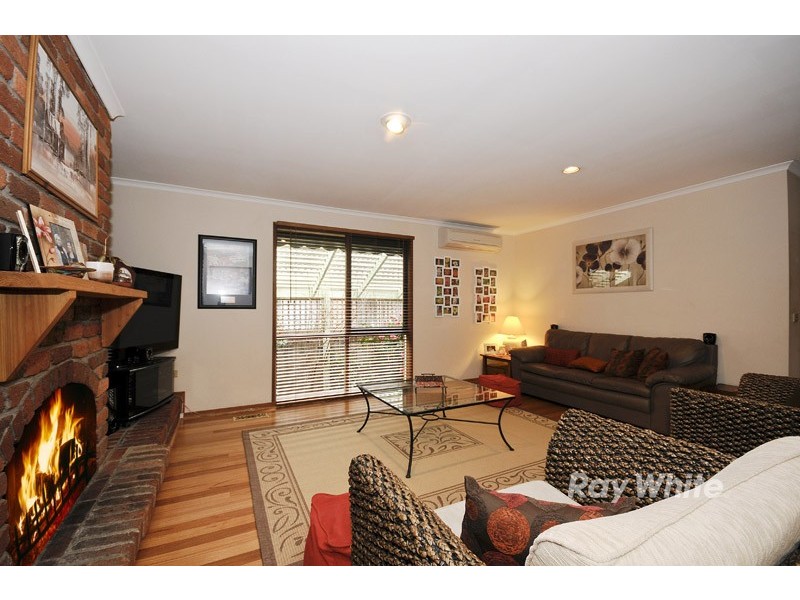 120 Fraser Crescent, Wantirna South VIC 3152