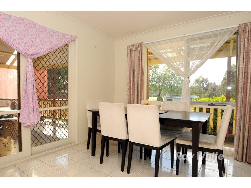 8 Apple Grove, Bayswater VIC 3153