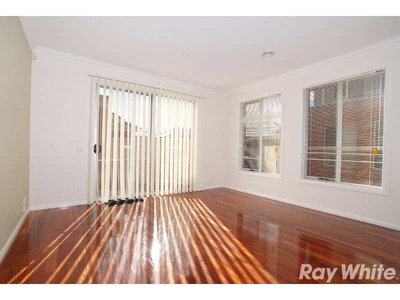 2/1399 High Street Road, Wantirna South VIC 3152