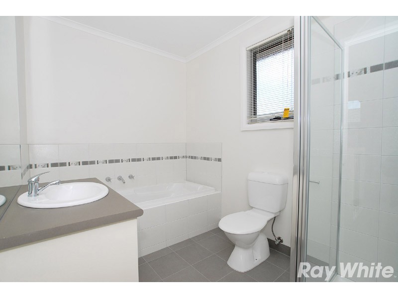 2/1399 High Street Road, Wantirna South VIC 3152