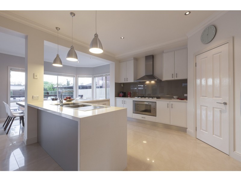 60 Michele Drive, Scoresby VIC 3179