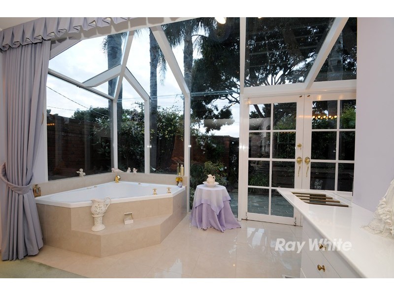 96 Stud Road, Wantirna VIC 3152