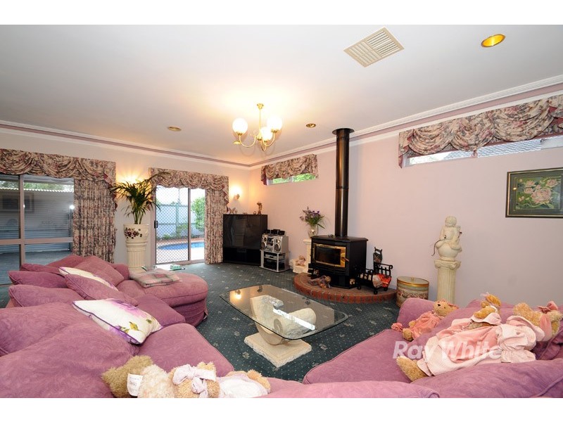 96 Stud Road, Wantirna VIC 3152