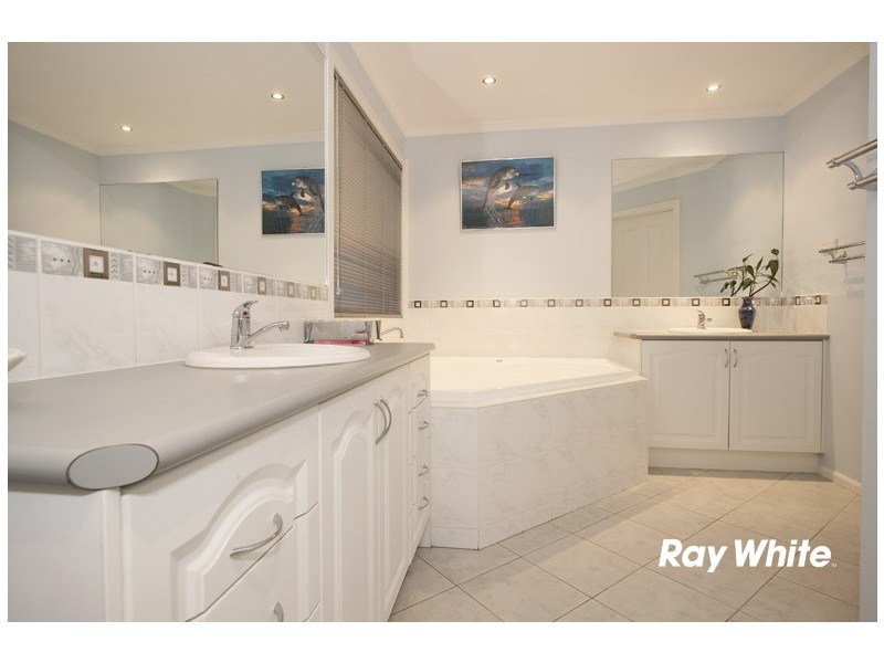 3 Noel Court, Wantirna South VIC 3152