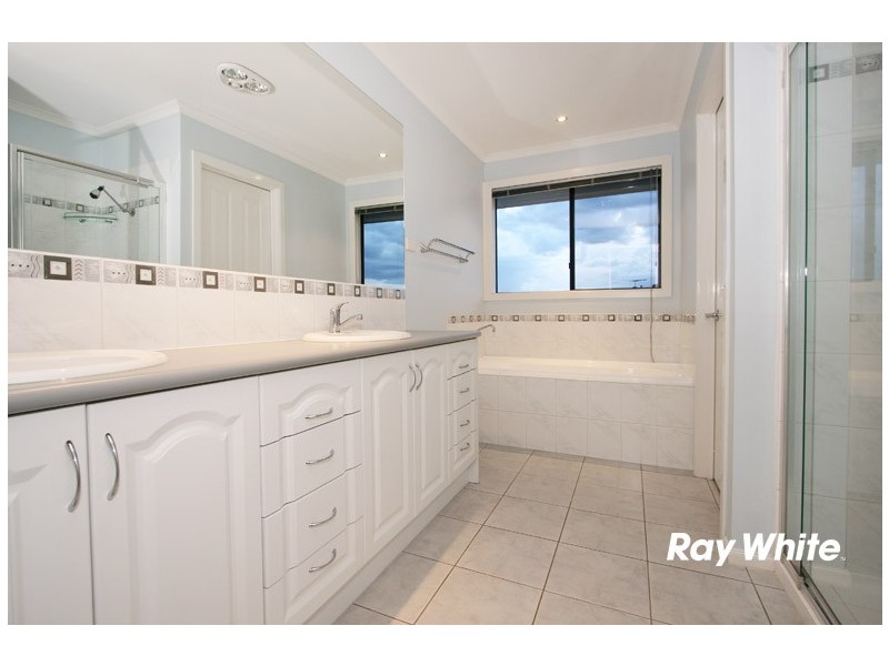 3 Noel Court, Wantirna South VIC 3152