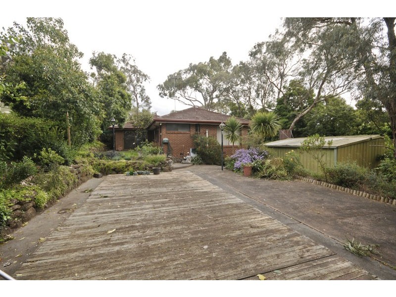 34 Pine Crescent, Ringwood North VIC 3134