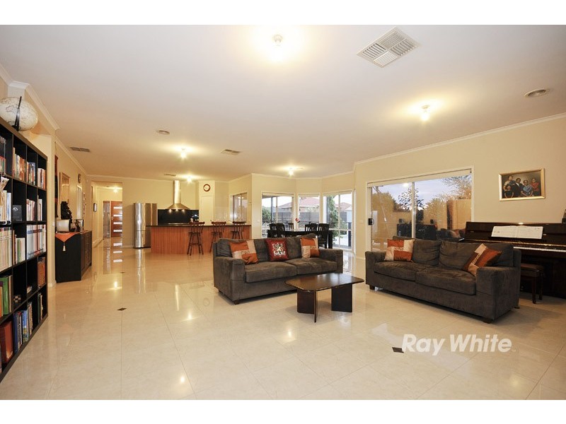 73 Somes Street, Wantirna South VIC 3152