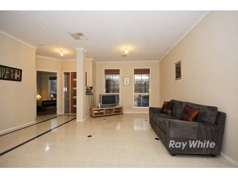 73 Somes Street, Wantirna South VIC 3152