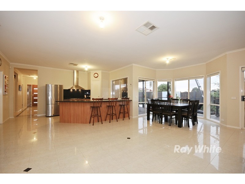 73 Somes Street, Wantirna South VIC 3152