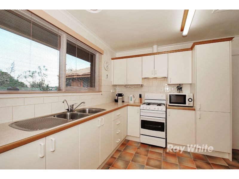 13 Ernest Street, Bayswater VIC 3153