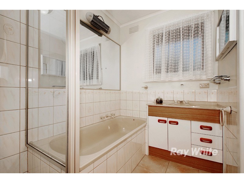 13 Ernest Street, Bayswater VIC 3153