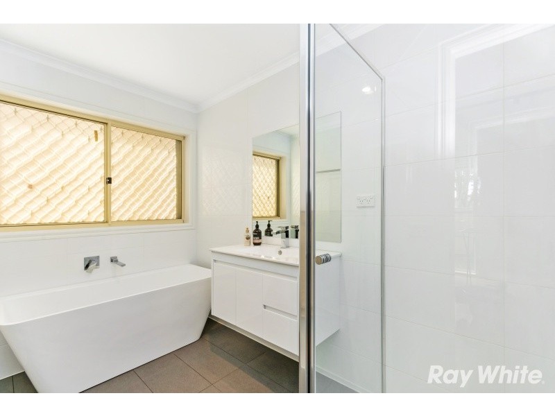 1 Lorikeet Court, Boronia VIC 3155