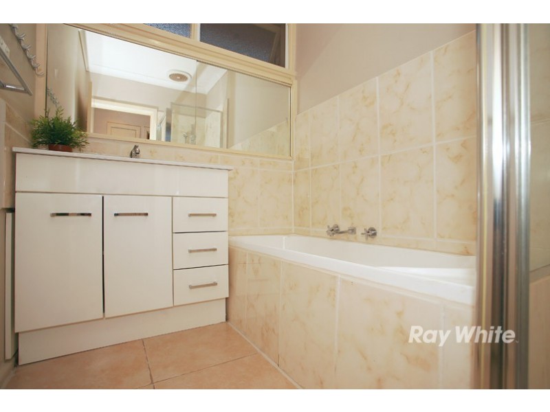 31 Aisbett Avenue, Wantirna South VIC 3152