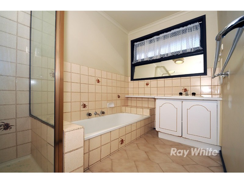 21 Loxton Avenue, Wantirna South VIC 3152