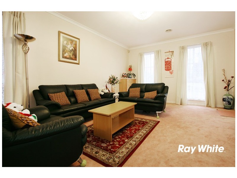 6 Wattlebird Place, Knoxfield VIC 3180