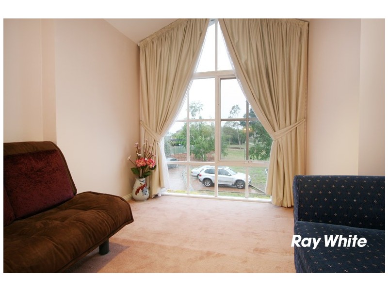 6 Wattlebird Place, Knoxfield VIC 3180