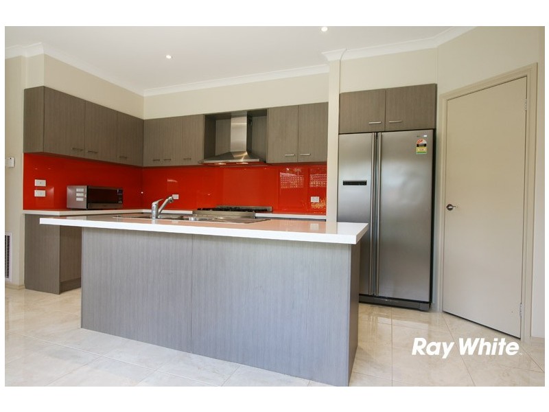 2/19 Monaro Close, Wantirna South VIC 3152