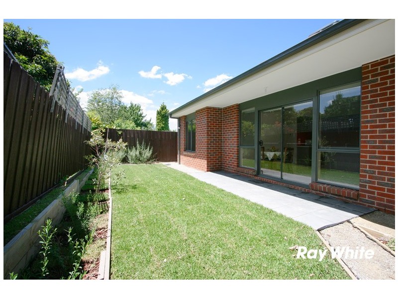 2/19 Monaro Close, Wantirna South VIC 3152