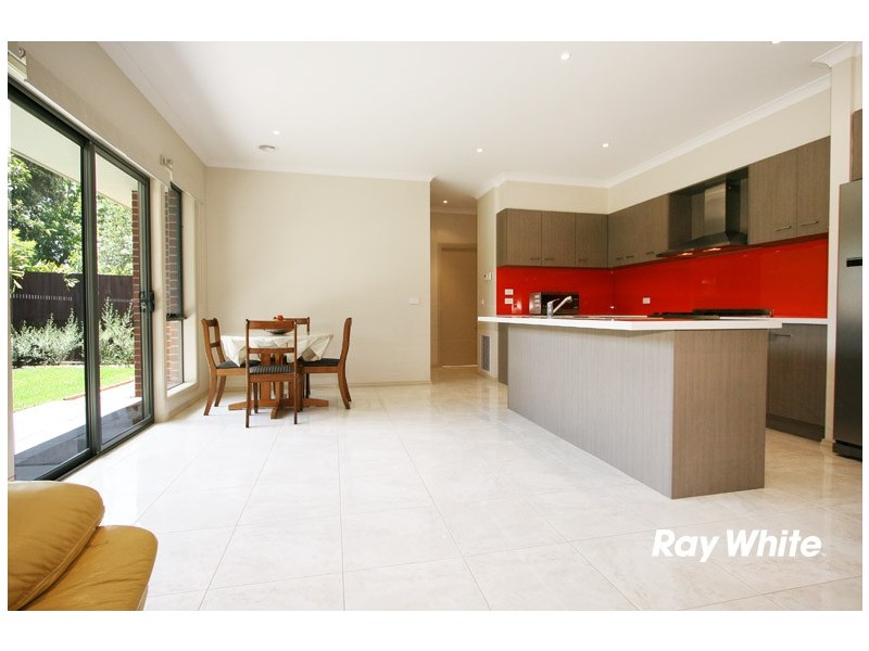 2/19 Monaro Close, Wantirna South VIC 3152