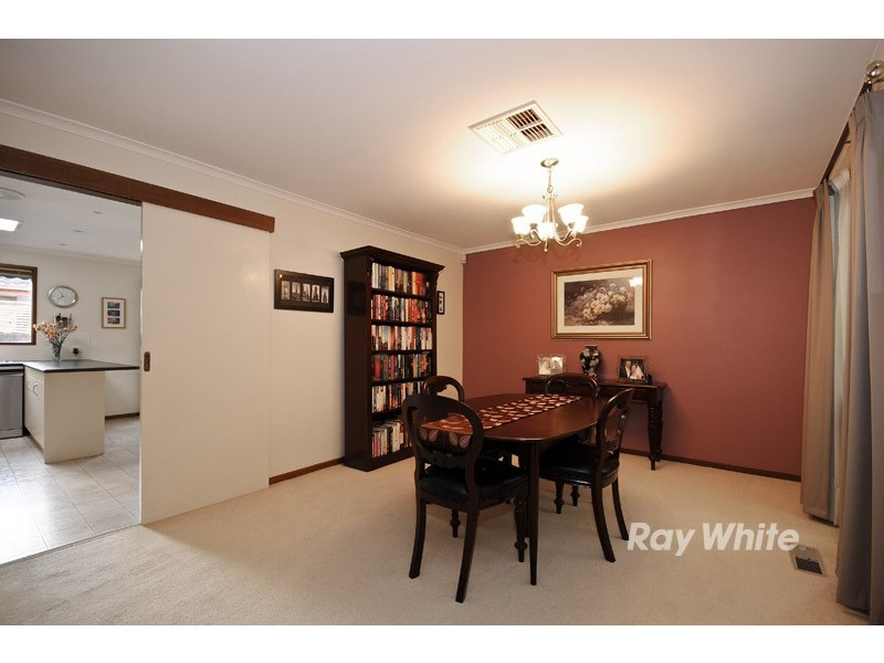 12 Kirrum Close, Wantirna South VIC 3152