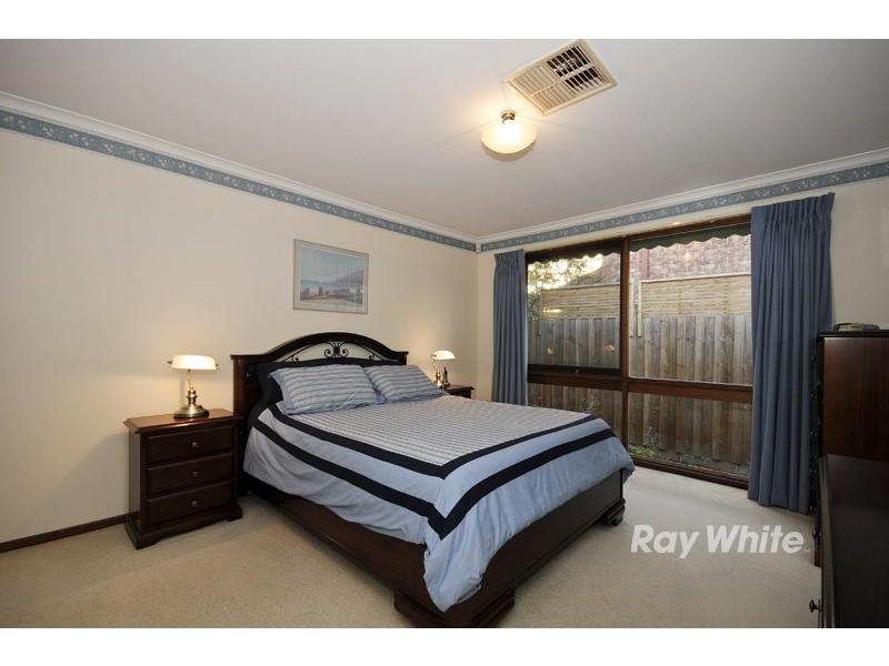 12 Kirrum Close, Wantirna South VIC 3152