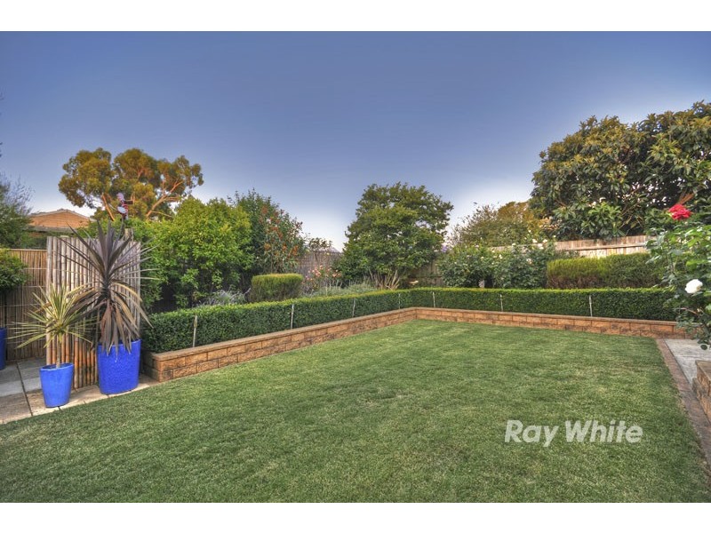 12 Kirrum Close, Wantirna South VIC 3152